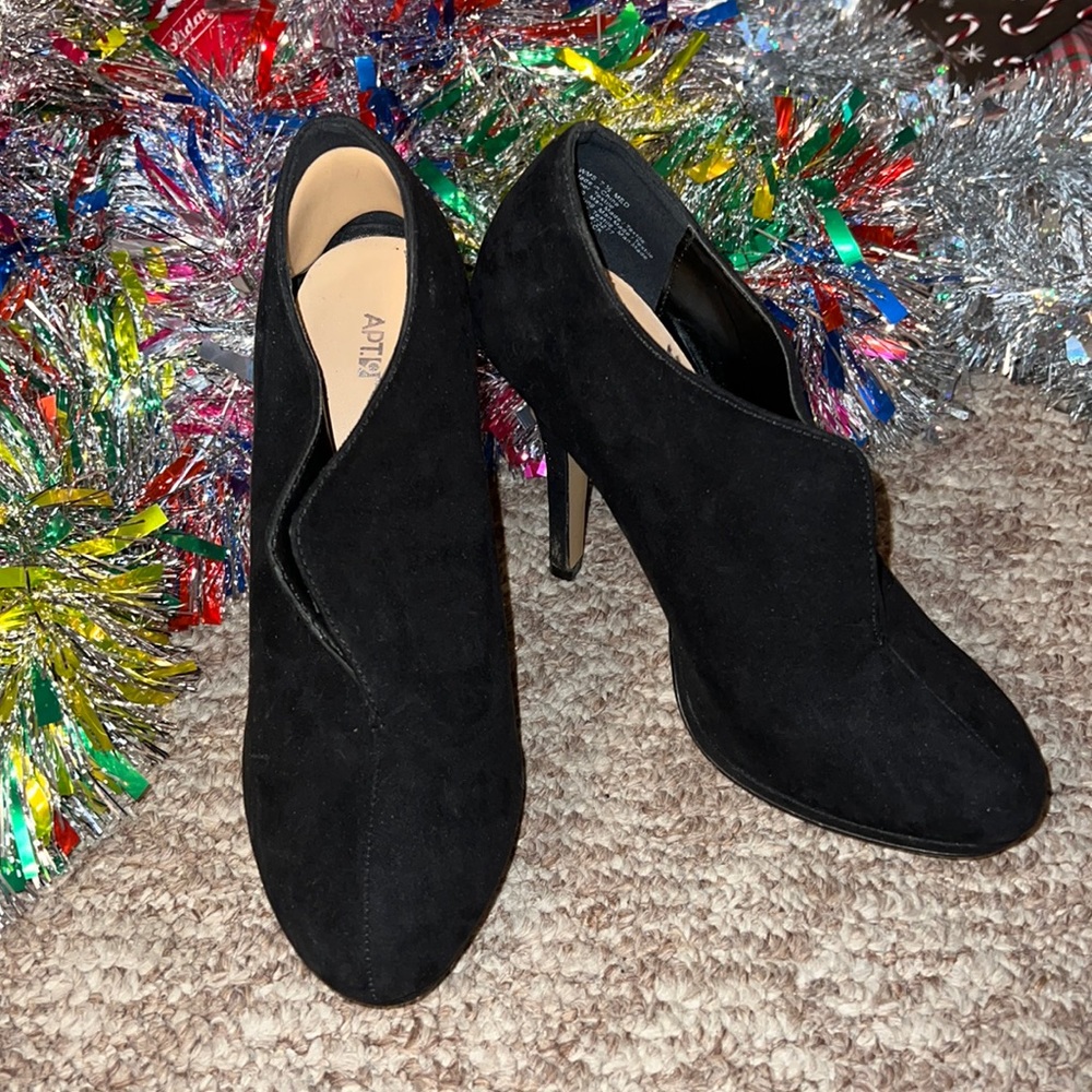 APT. 9 Heels, size: 7.5